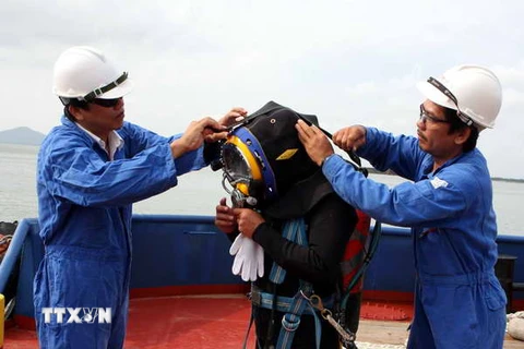 Quảng Ngãi đào tạo thợ lặn giúp ngư dân yên tâm bám biển