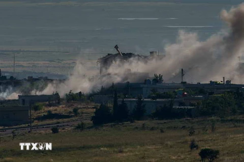 Israel không kích các vị trí của Syria tại Cao nguyên Golan