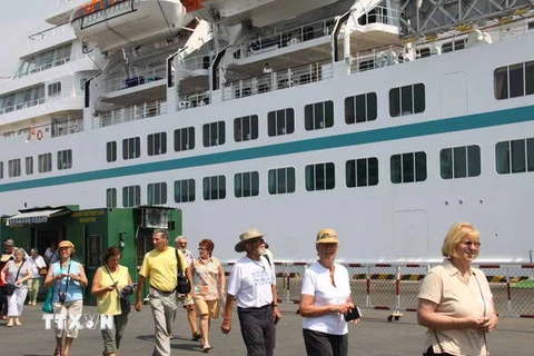 Việt Nam và Philippines hợp tác phát triển du lịch tàu biển