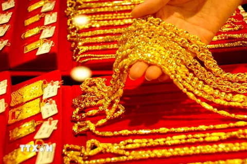 Vàng châu Á vững giá ở gần mức cao nhất 2 tháng qua