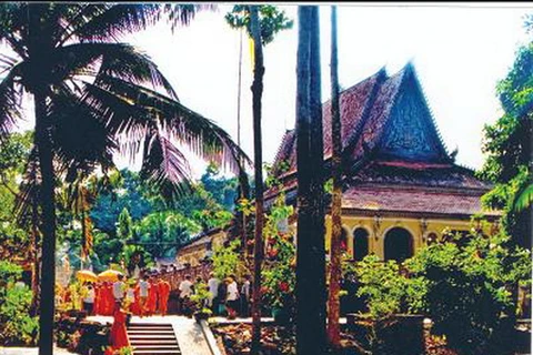 Thăm chùa Ang Korajaborey - ngôi chùa Khmer cổ nhất ở Trà Vinh