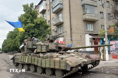 Tổng thống Ukraine cam kết kiềm chế các hành động quân sự