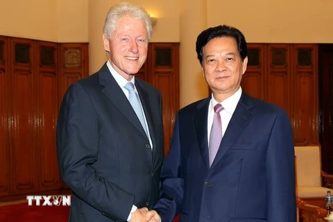 Thủ tướng Nguyễn Tấn Dũng tiếp cựu Tổng thống Mỹ Bill Clinton
