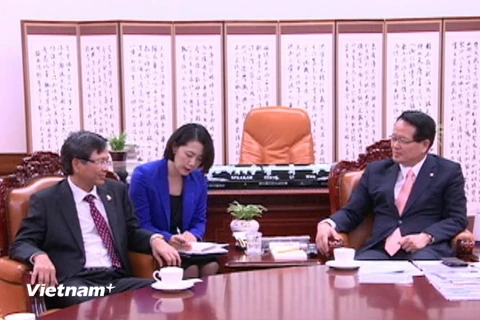 Quốc hội Hàn Quốc chú trọng chính sách hỗ trợ các cô dâu Việt