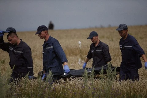 Bắt đầu chuyển 198 thi thể nạn nhân trên máy bay MH-17 về Donetsk