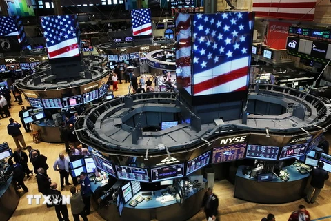 Thị trường chứng khoán Mỹ phân hóa trái chiều trong tuần qua