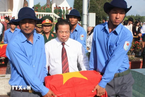 Hỗ trợ tìm kiếm, cất bốc hài cốt liệt sỹ hy sinh tại Campuchia