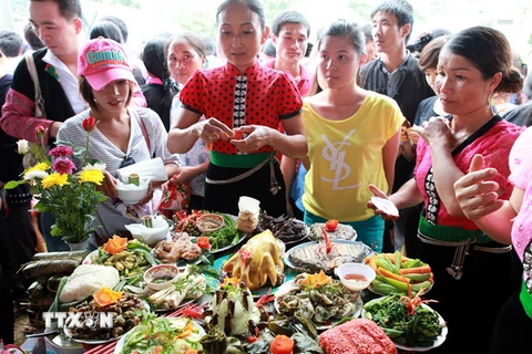 Rộn ràng ngày Tết độc lập trên cao nguyên Mộc Châu