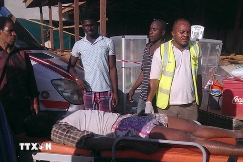 Vụ sập nhà ở Nigeria: Tìm thấy 44 thi thể, 130 người được cứu