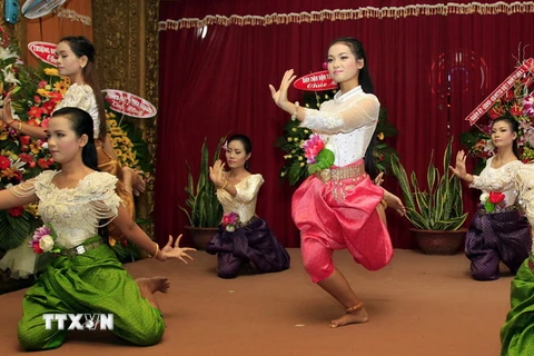 Trà Vinh: Đồng bào Khmer đón Tết Sen Dolta trong niềm vui mới