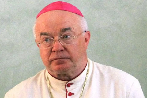 Một Tổng giám mục của Vatican bị bắt giữ vì lạm dụng trẻ em