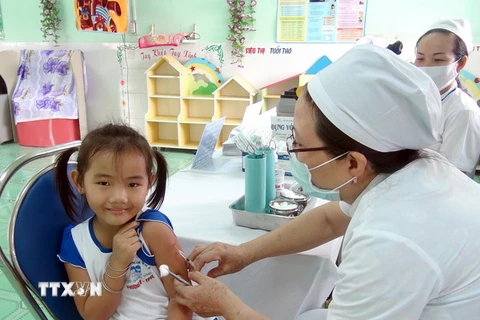 Kon Tum: Hơn 90% trẻ dưới 5 tuổi được tiêm chủng vắcxin sởi-rubella