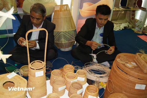 Nghệ nhân Việt gây ấn tượng tại Hội chợ Thương mại quốc tế Ấn Độ 