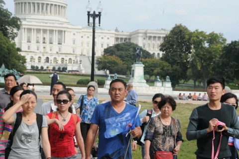 Gia hạn thị thực cho người Trung Quốc đem lại cho Mỹ 85 tỷ USD