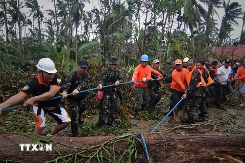 Philippines nỗ lực khắc phục hậu quả của siêu bão Hagupit