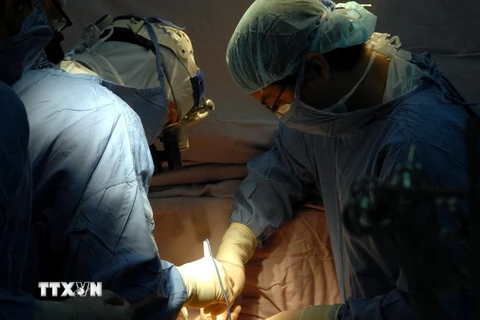 Phẫu thuật vá thông liên nhĩ và tạo hình van 3 lá cho bệnh nhân