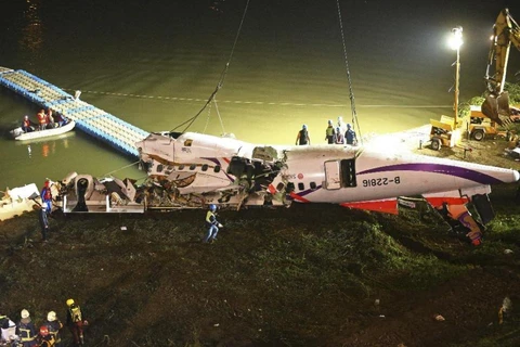 Hai động cơ máy bay TransAsia đã ngừng hoạt động trước khi rơi