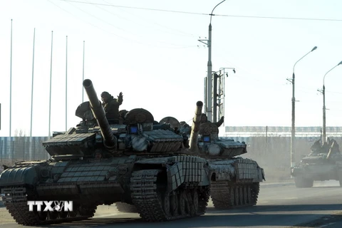 Quân đội Ukraine không rút vũ khí do phe ly khai vẫn tấn công