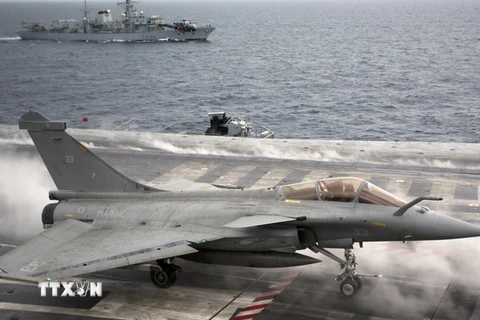 Pháp đưa tàu sân bay tới vùng Vịnh để chống các phần tử IS