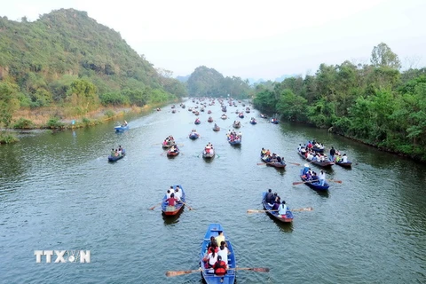 Cả nước nắng đẹp trong ngày làm việc đầu tiên sau kỳ nghỉ Tết 