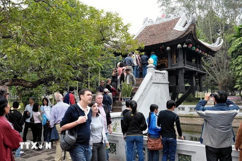 Du khách tới Thủ đô Hà Nội tăng mạnh trong dịp Tết cổ truyền