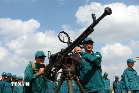 Vai trò của dân quân tự vệ Việt Nam trong quốc phòng toàn dân