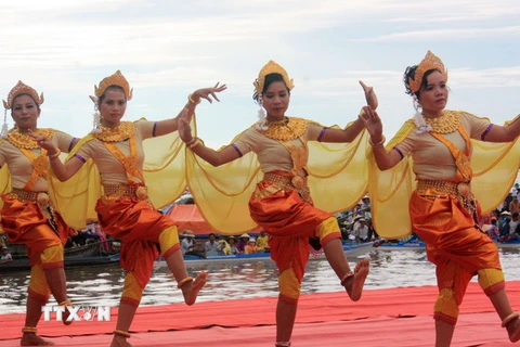 Khai mạc Ngày hội văn hóa, thể thao và du lịch dân tộc Khmer 2015