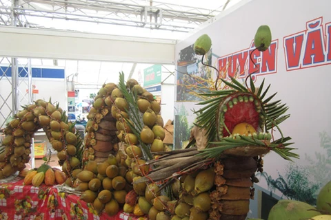 Đắm mình trong không gian chợ quê ở Lễ hội Dừa Bến Tre 2015