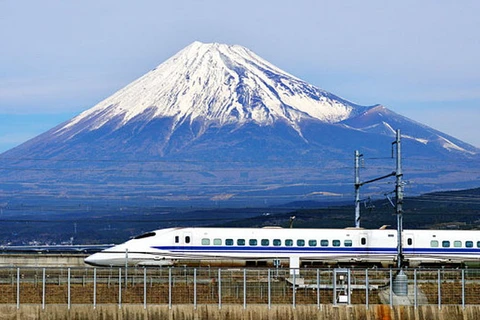 Nhật Bản vận hành tàu cao tốc Shinkansen nhanh nhất thế giới