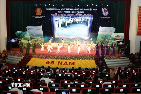 Kỷ niệm 65 thành lập Hội Nhà báo Việt Nam tại ATK Định Hóa