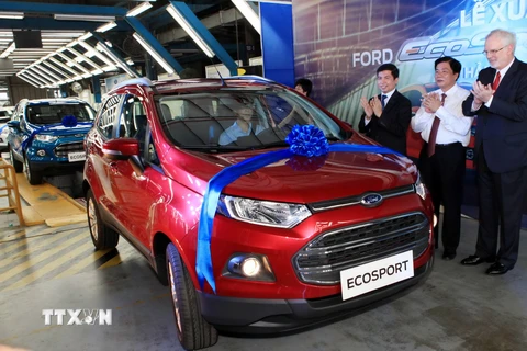 Đại sứ Mỹ tại Việt Nam, David Shear, tại lễ ra mắt mẫu xe Ford EcoSport tại Nhà máy Ford Việt Nam. (Ảnh: Trần Việt/​TTXVN)
