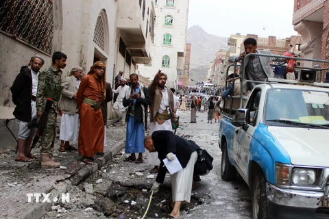 Hiện trường vụ đánh bom tại một nhà thờ Hồi giáo ở thủ đô Sanaa hồi tháng 7. (Nguồn: AFP/TTXVN)