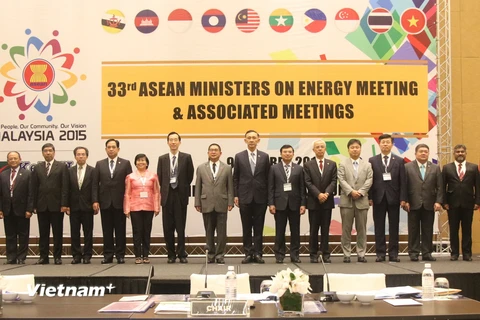 Bộ trưởng/trưởng đoàn các nước tại Hội nghị AMEM+3. (Ảnh: Kim Dung-Chí Giáp/Vietnam+)