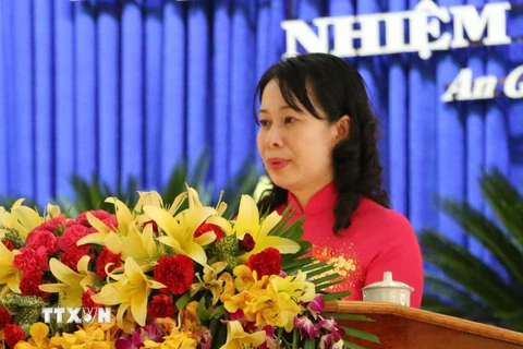 Bà Võ Thị Ánh Xuân, Bí thư Tỉnh ủy An Giang nhiệm kỳ 2015-2020 phát biểu tại đại hội. (Ảnh: Công Mạo/TTXVN)