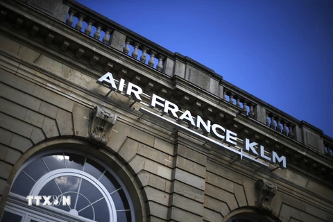 Logo của Air France-KLM tại trụ sở ở thủ đô Paris. (Nguồn: AFP/TTXVN)