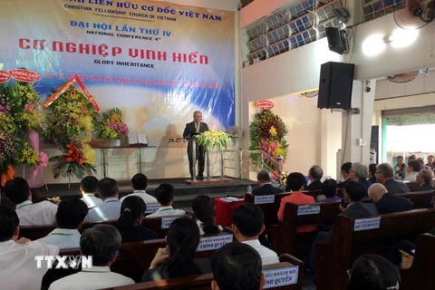 Mục sư Đinh Thiên Tứ, Giáo hội Trưởng Hội Thánh Liên Hữu Cơ Đốc Việt Nam phát biểu tại Đại hội. (Ảnh: Thanh Vũ/TTXVN)