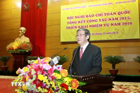 Trưởng Ban Tuyên giáo Trung ương Đinh Thế Huynh phát biểu tại Hội nghị. (Ảnh: Minh Quyết/TTXVN)