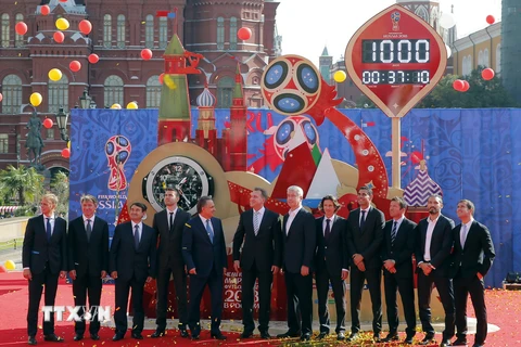 Các quan chức Nga tham dự lễ đếm ngược 1.000 ngày trước World Cup 2018 tại Quảng trường Manezh ở Moskva ngày 18/9/2015. (Nguồn: Reuters/TTXVN)