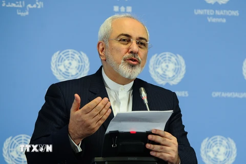 Ngoại trưởng Iran Mohammad Javad Zarif trong cuộc họp báo công bố Thỏa thuận Kế hoạch hành động toàn diện chung chính thức được thực thi tại Vienna, Áo ngày 16/1. (Nguồn: THX/TTXVN)