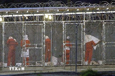 Tù nhân tại nhà tù của Hải quân Mỹ trên vịnh Guantanamo, Cuba. (Nguồn: AFP/TTXVN)