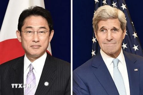 Ngoại trưởng Nhật Bản Fumio Kishida và người đồng cấp Mỹ Jonh Kerry. (Nguồn: Kyodo/TTXVN)