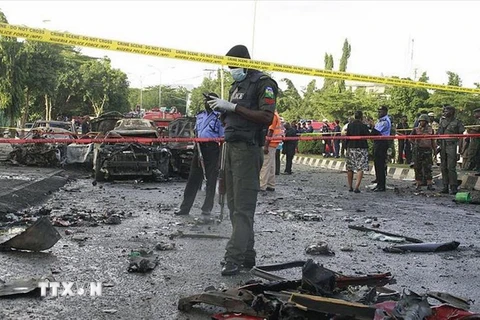 Hiện trường một vụ tấn công liều chết của Boko Haram tại bang Borno. (Nguồn: Getty/ TTXVN)