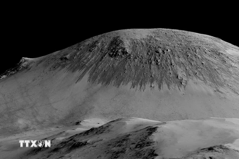 Hình ảnh vết tích nước trên Sao Hỏa do NASA cung cấp. (Nguồn: AFP/TTXVN)