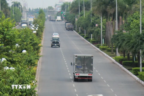 Một trục đường chính của thành phố Biên Hòa. (Ảnh: Sỹ Tuyên/TTXVN)