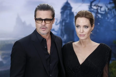 Brad Pitt và Angelina Jolie, cặp đôi vàng của Hollywood (Nguồn: ibtimes.co.uk)