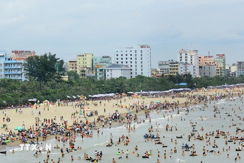 Bãi biển Sầm Sơn. (Ảnh: Quang Quyết/TTXVN)