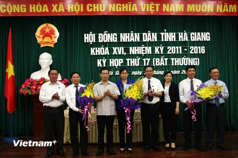 Phó Chủ tịch UBND tỉnh Hà Thị Minh Hạnh (giữa). (Ảnh: Minh Tâm/Vietnam+)