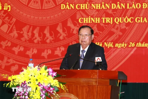 Chủ tịch Lào Bounnhang Volachith tại Học viện Chính trị Quốc gia Hồ Chí Minh. (Ảnh: Doãn Tấn/TTXVN)