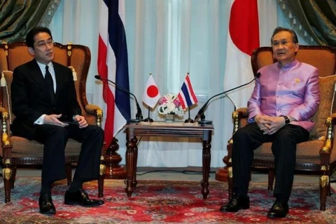 Ngoại trưởng Nhật Bản Fumio Kishida và Ngoại trưởng Thái Lan Don Pramudwinai tại Bangkok. (Nguồn: Reuters)