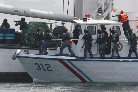 Lực lượng đặc nhiệm Philippines diễn tập chống cướp biển. (Nguồn: vesselfinder.com)